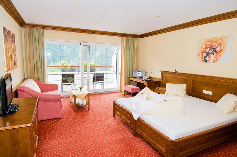 Berg-Spa & Hotel Zamangspitze Sankt Gallenkirch Esterno foto