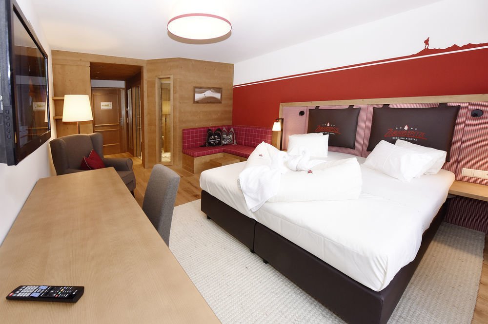Berg-Spa & Hotel Zamangspitze Sankt Gallenkirch Esterno foto