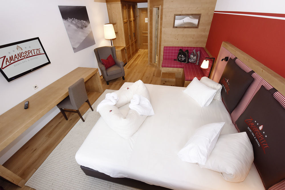 Berg-Spa & Hotel Zamangspitze Sankt Gallenkirch Esterno foto